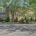 8 Village Lane 100